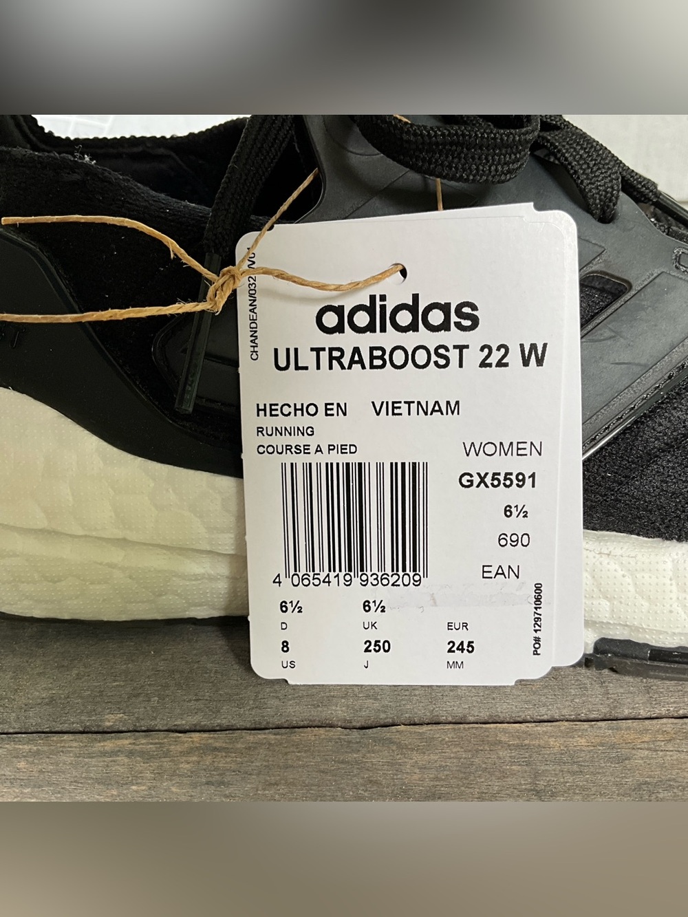 New Adidas Black Ultraboost 22 Running Shoes Women's Size 8 - Picture 6 of 10
